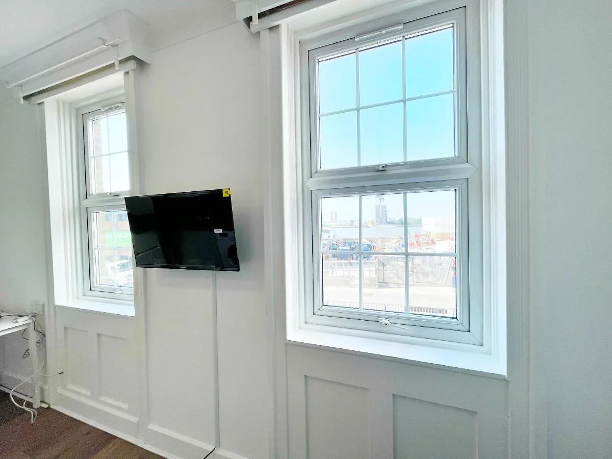 1 Bedroom City Gem, Prime Location. London Apartment