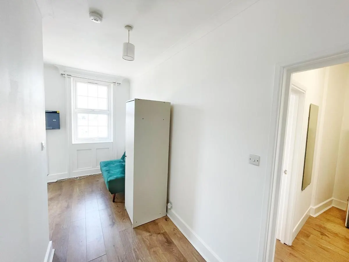 1 Bedroom City Gem, Prime Location. London